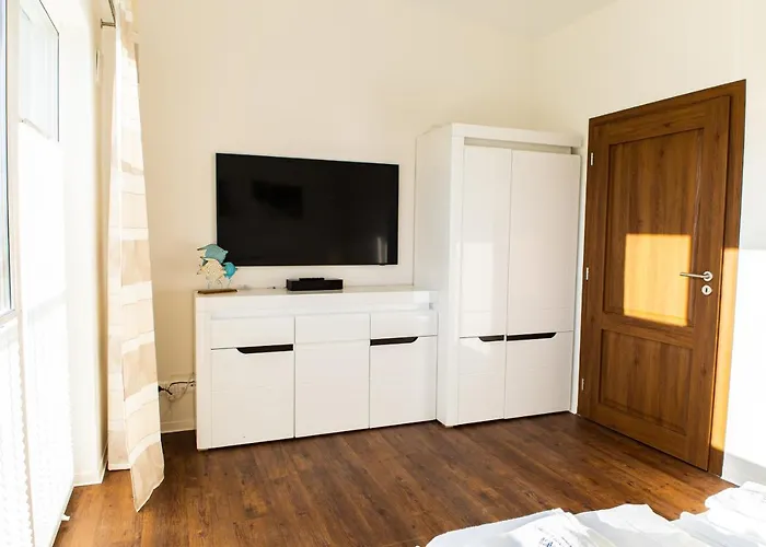 Baltic Village * Damp